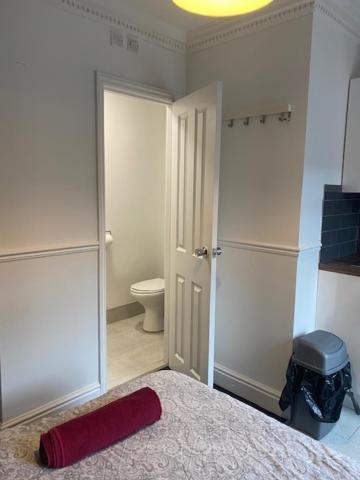 Circle Guest House Bed Only Southampton Szoba fotó